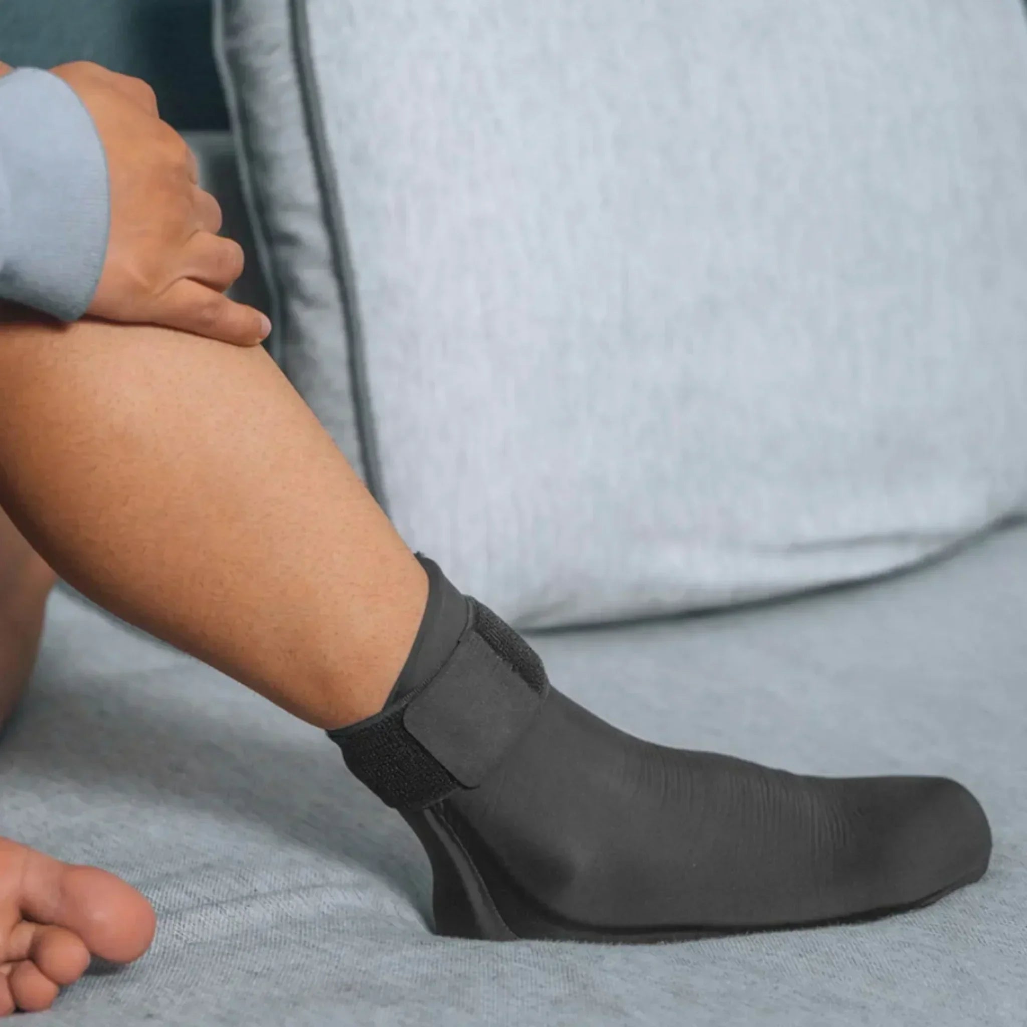FreezeFlex – Cooling & Warming Foot Brace